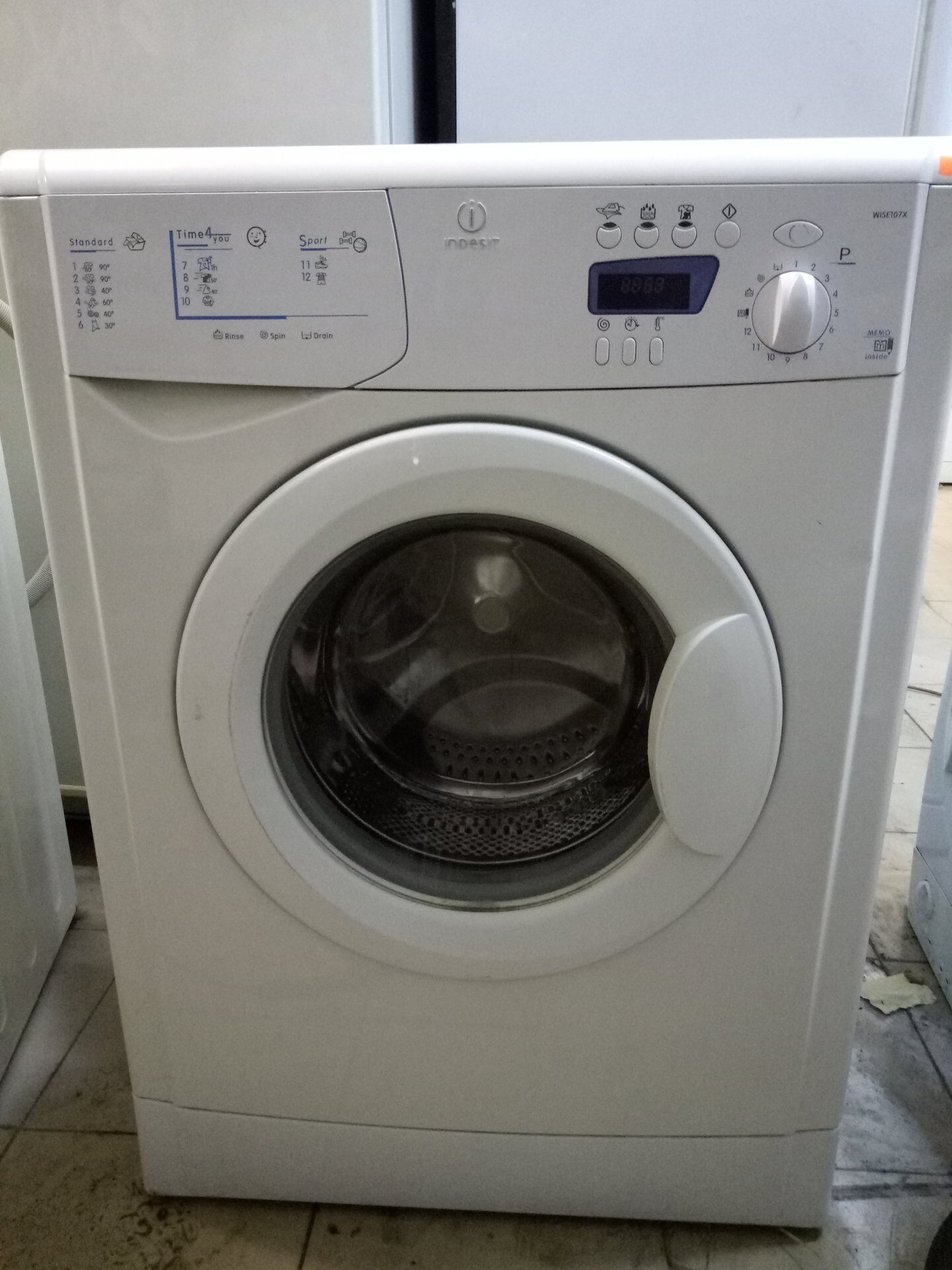 Стиральная машина Indesit WISE 107 X